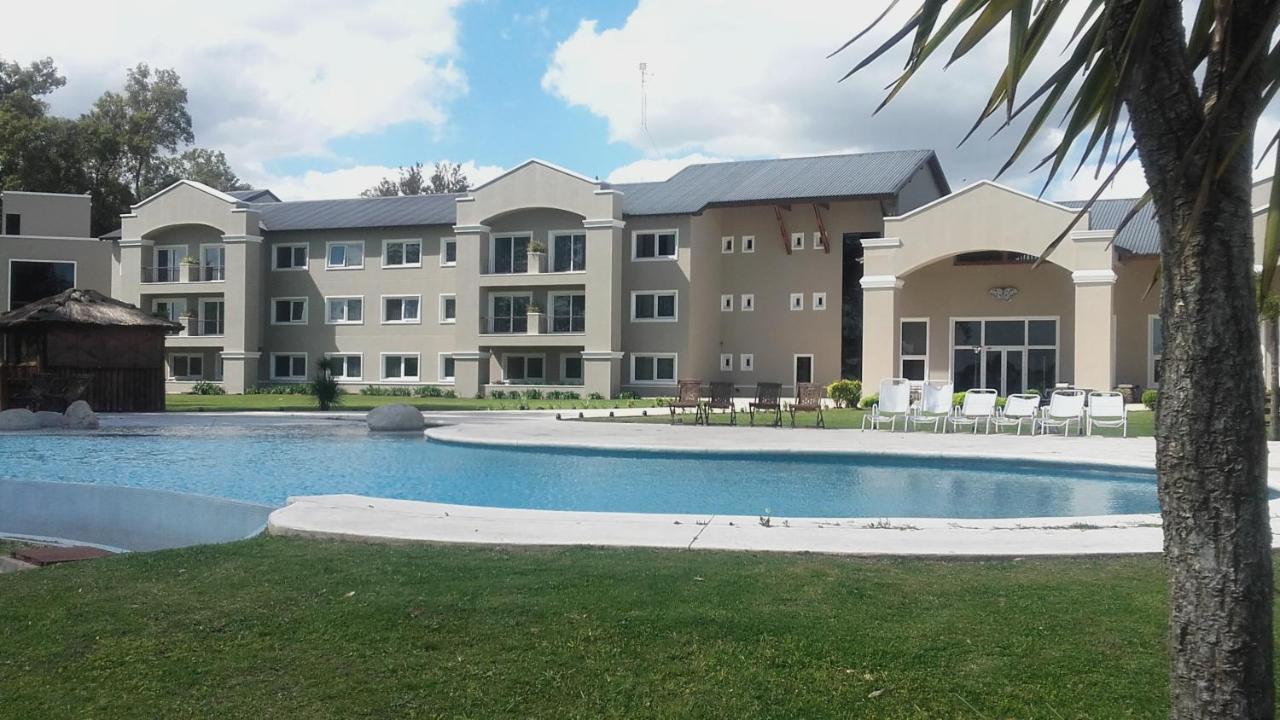 Howard Johnson Resort&Convention Center Ezeiza Exterior foto