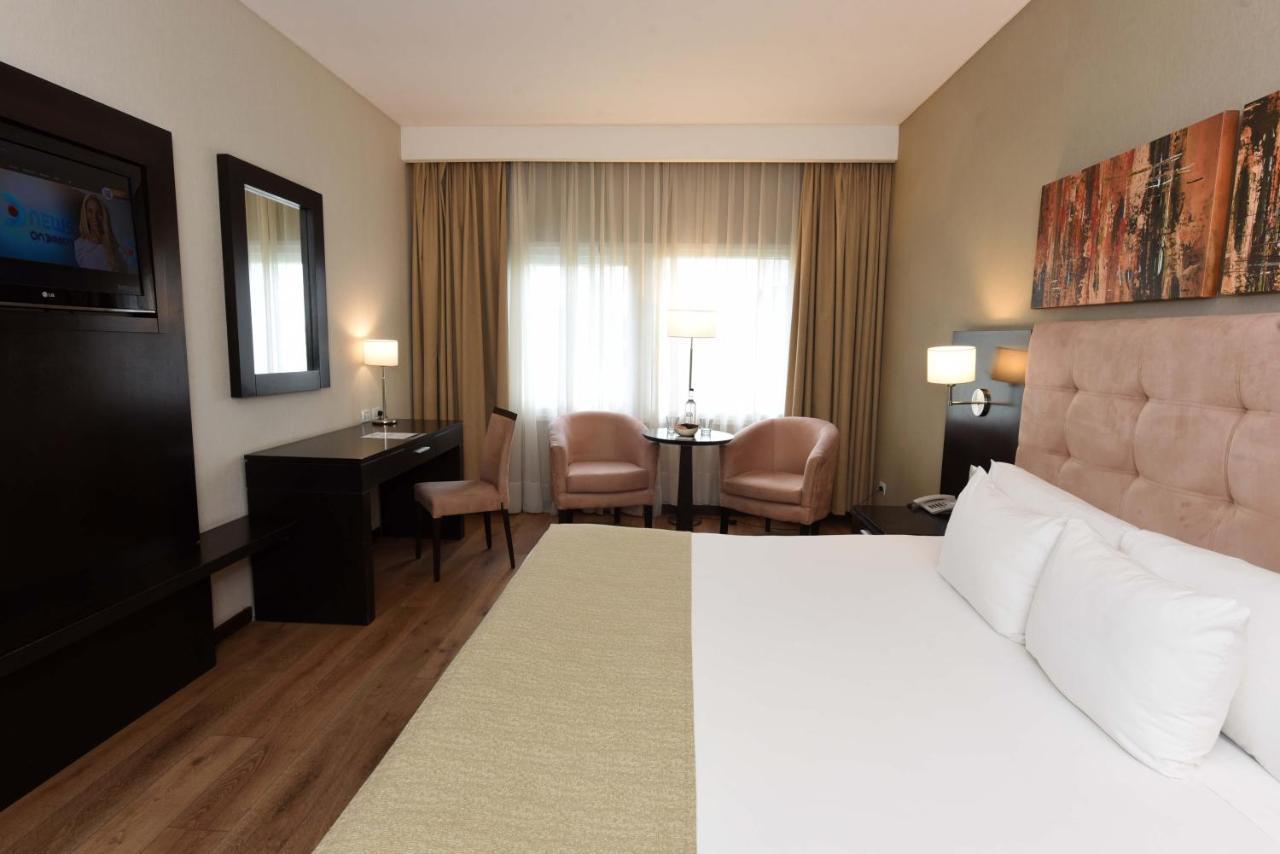 Howard Johnson Resort&Convention Center Ezeiza Exterior foto