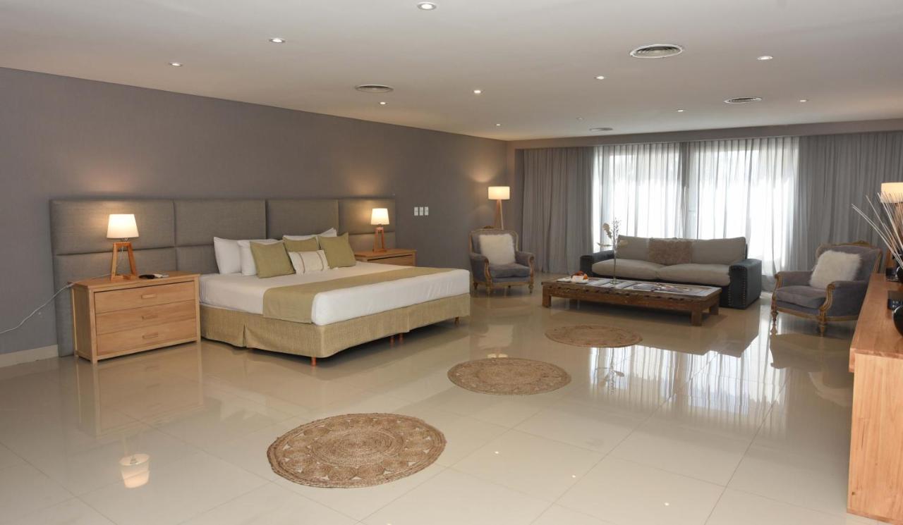 Howard Johnson Resort&Convention Center Ezeiza Exterior foto