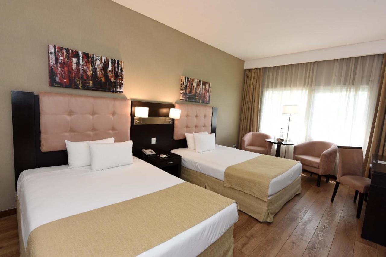 Howard Johnson Resort&Convention Center Ezeiza Exterior foto