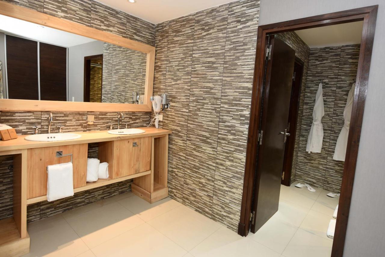 Howard Johnson Resort&Convention Center Ezeiza Exterior foto