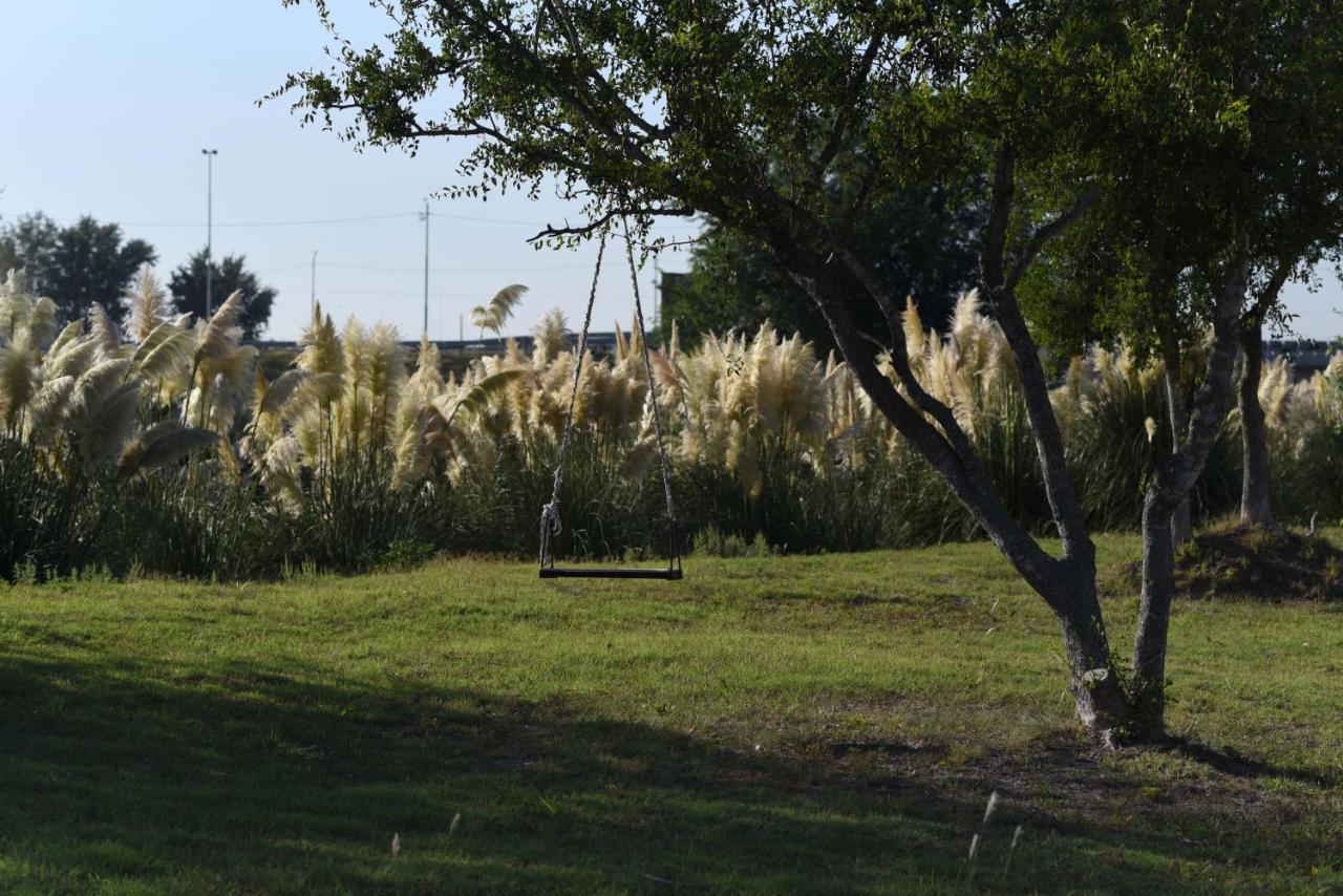 Howard Johnson Resort&Convention Center Ezeiza Exterior foto