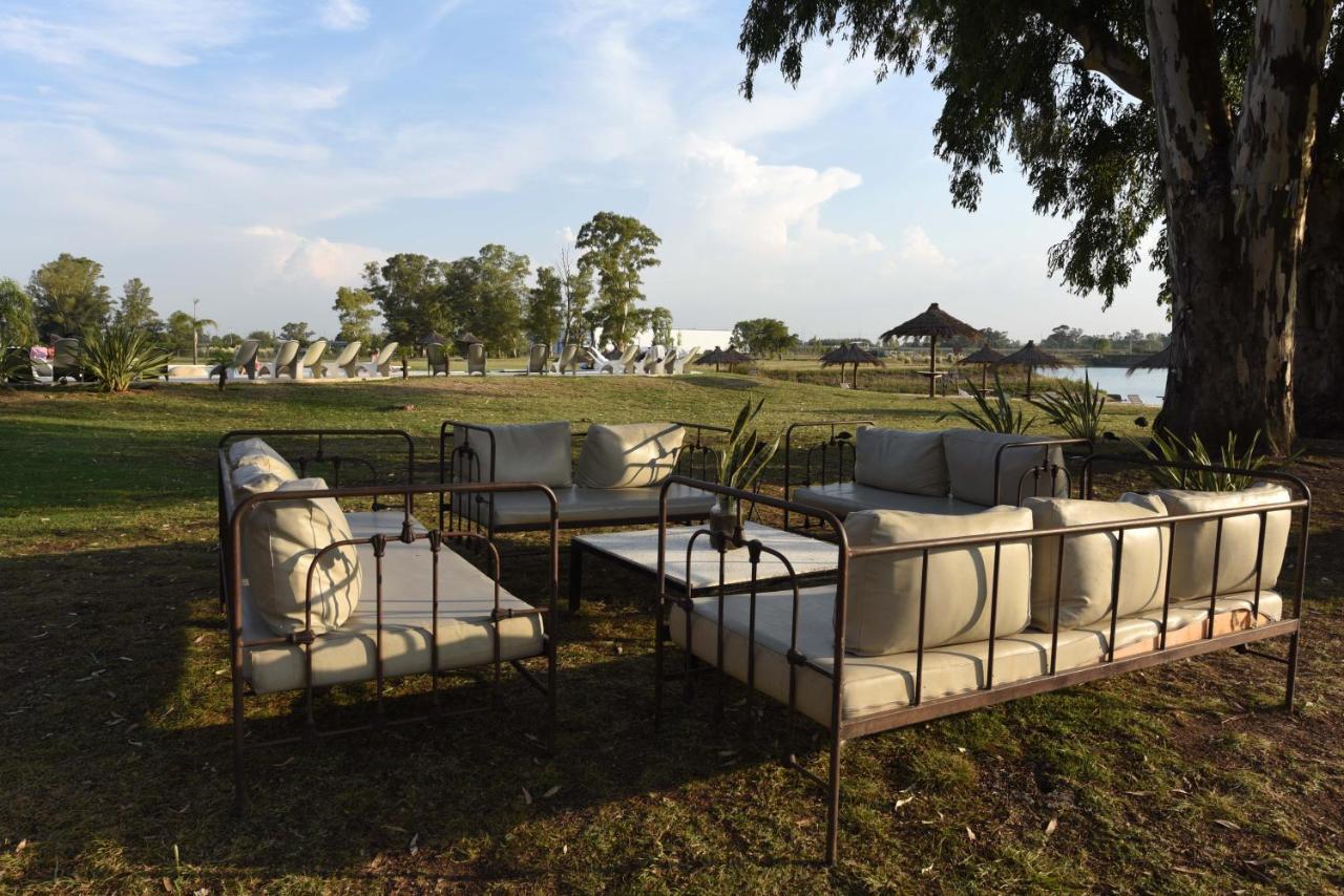 Howard Johnson Resort&Convention Center Ezeiza Exterior foto