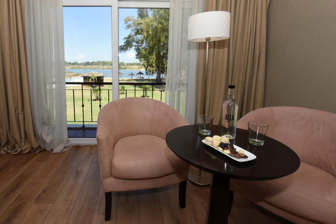Howard Johnson Resort&Convention Center Ezeiza Exterior foto