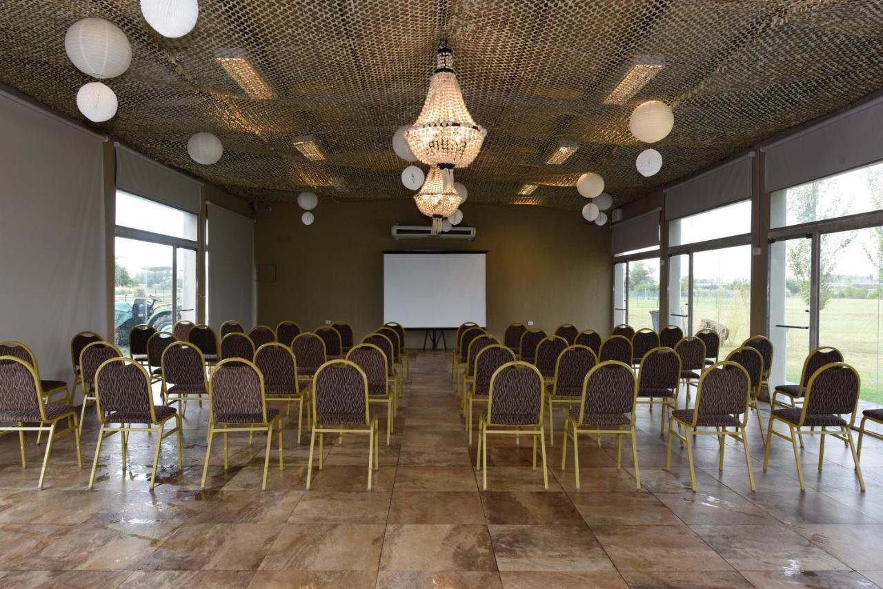 Howard Johnson Resort&Convention Center Ezeiza Exterior foto
