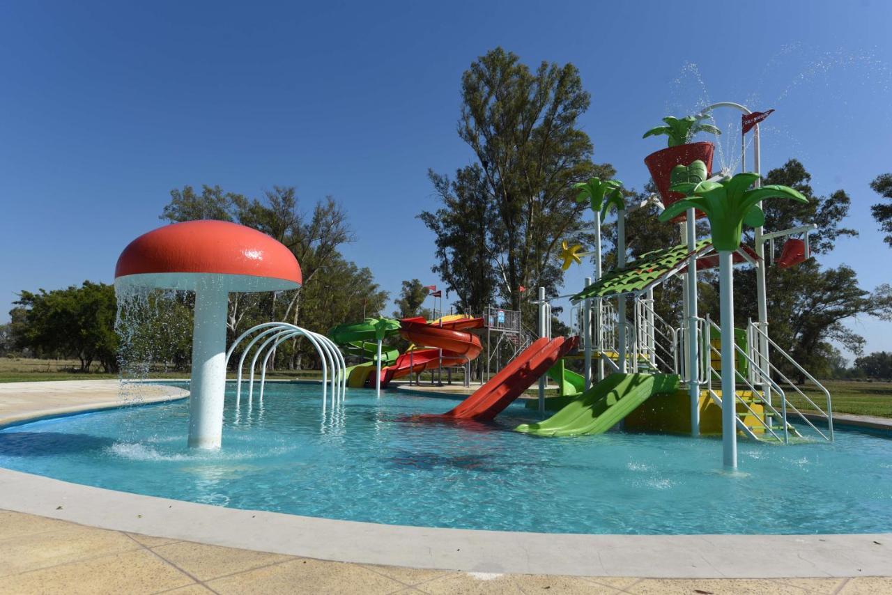 Howard Johnson Resort&Convention Center Ezeiza Exterior foto
