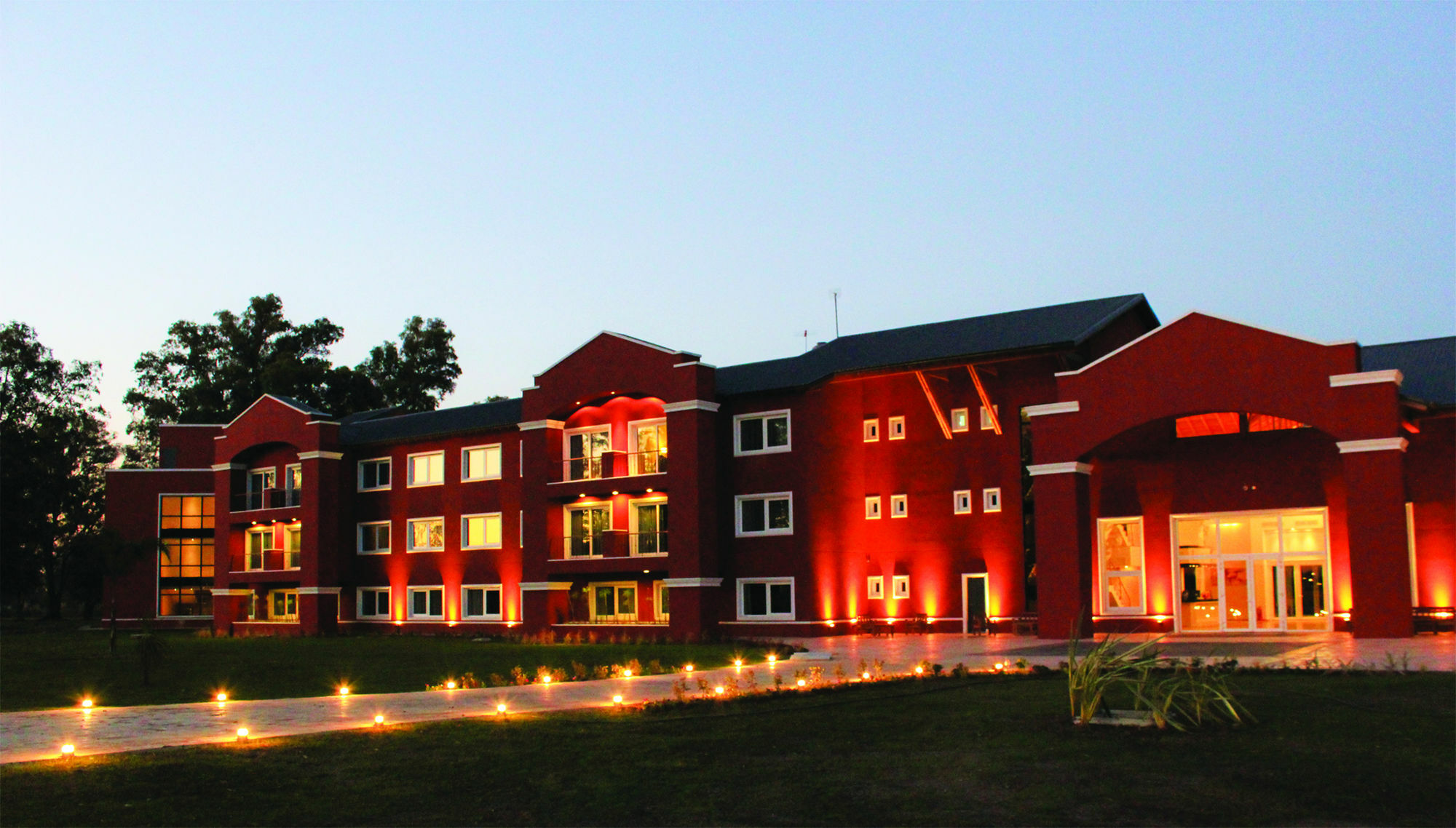 Howard Johnson Resort&Convention Center Ezeiza Exterior foto